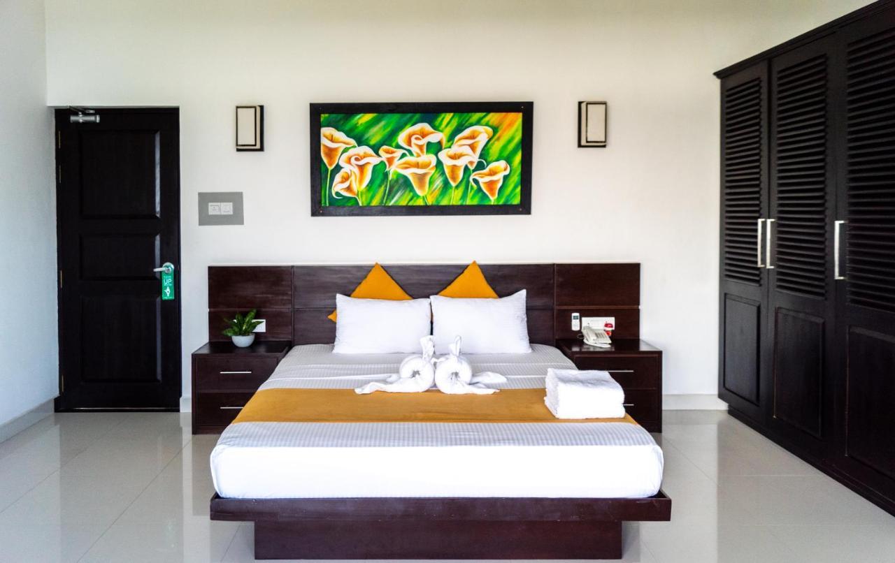 Lagoon Paradise Beach Resort Тангалла Экстерьер фото